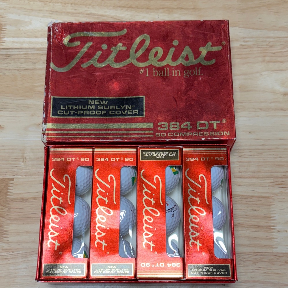 Titleist 384 DT Red Golf Ball Set